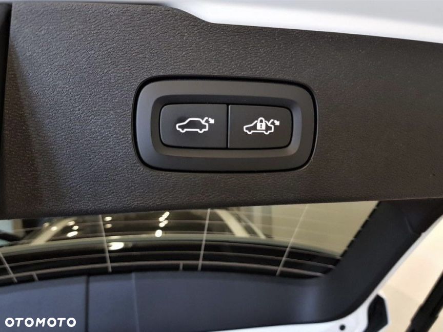 Volvo V60 T8 AWD Plug-In Hybrid Inscription - 17