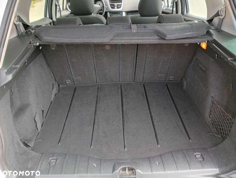 Peugeot 207 1.6 HDi - 24