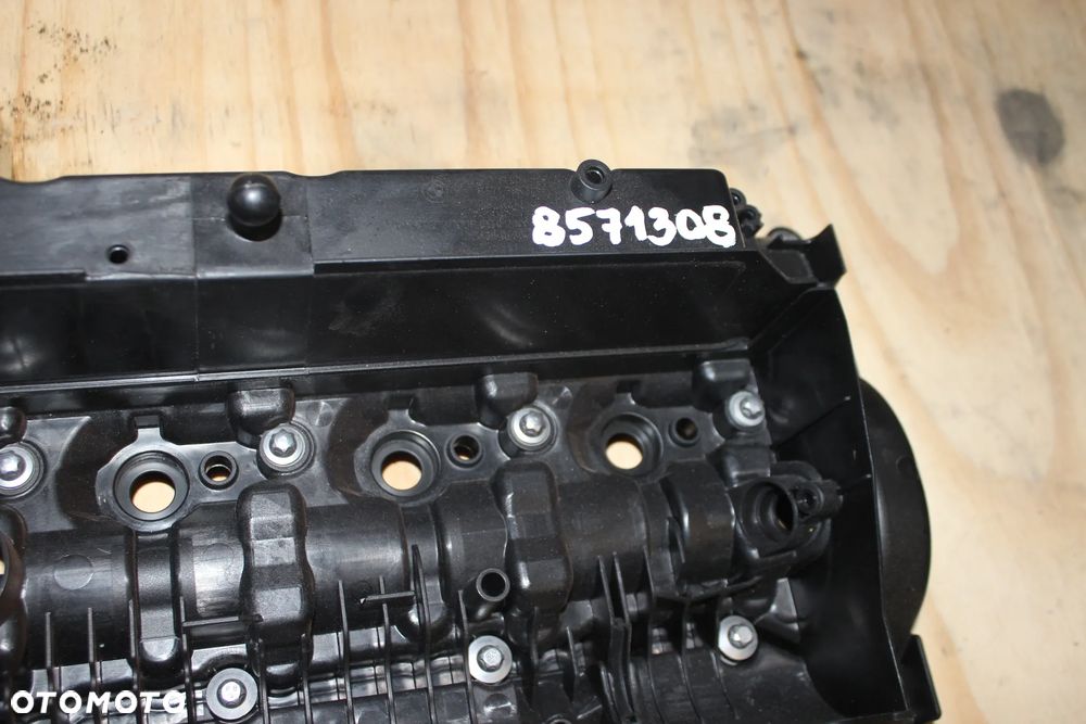 POKRYWA ZAWORÓW BMW B57 G30 G11 G20 G05 8571308 2021 - 3