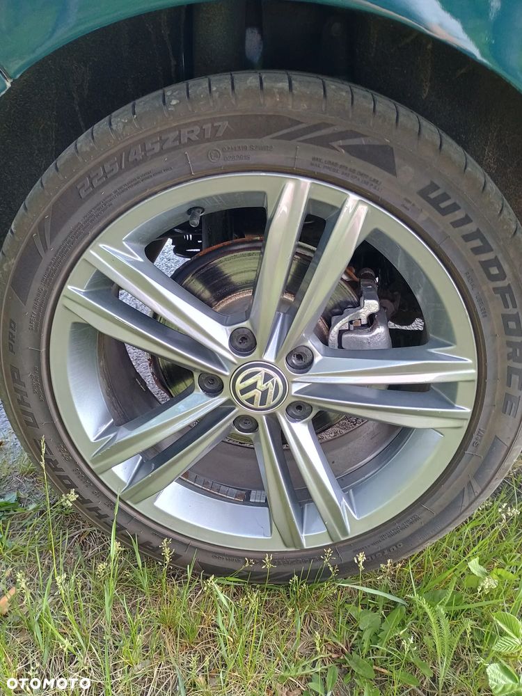 Volkswagen Golf - 9
