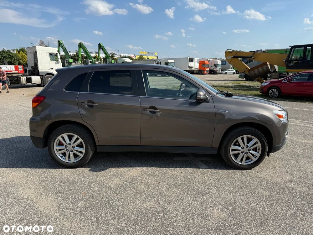 Mitsubishi ASX 1.8 DI-D 2WD Intense - 11