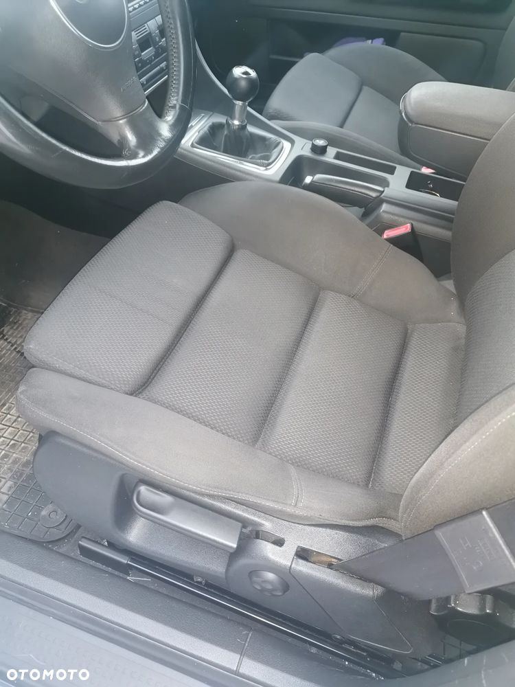 Audi A4 Avant 1.8 T quattro - 10