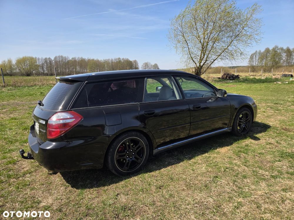 Subaru Legacy Kombi 3.0 4WD - 4