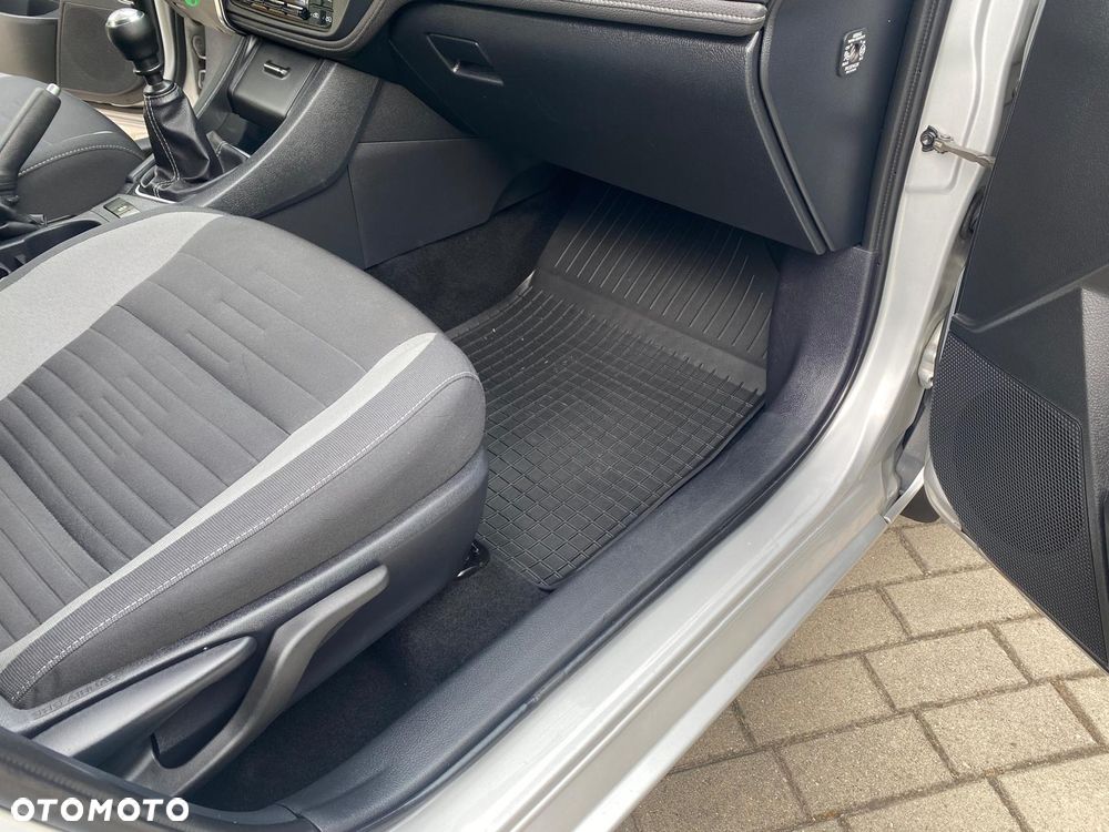 Toyota Auris - 12