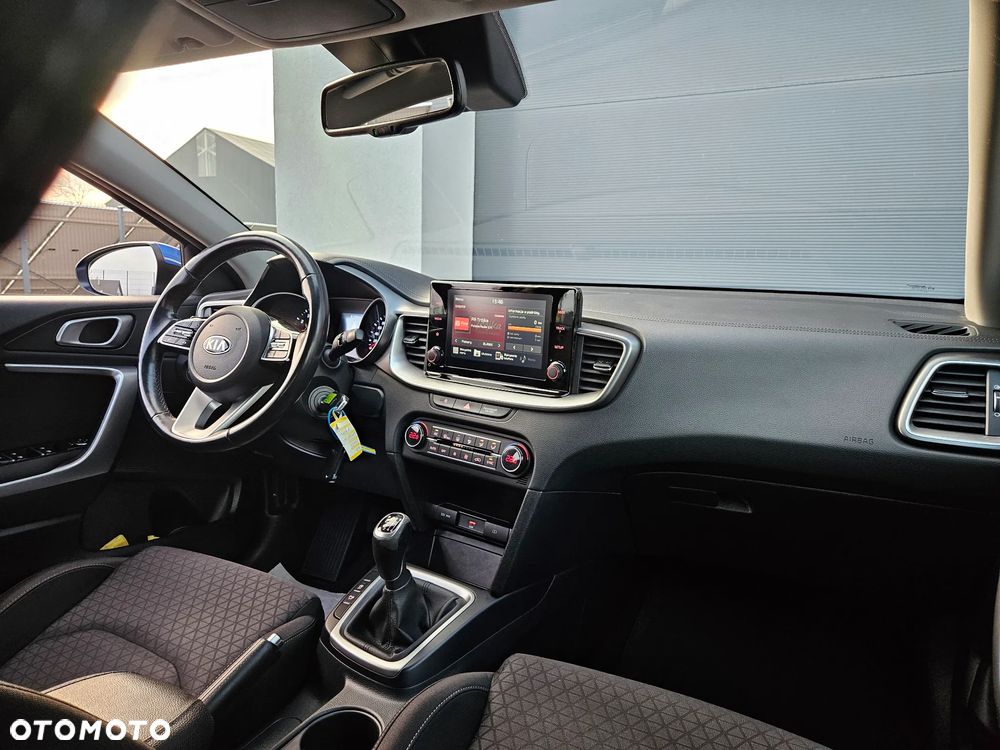 Kia Ceed 1.5 T-GDI M - 28