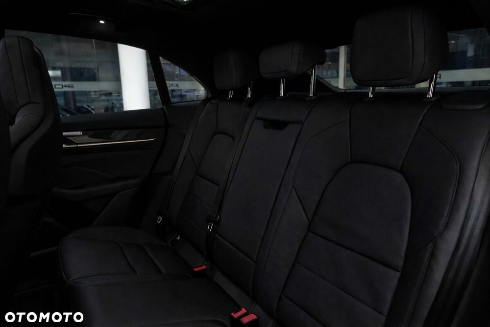 Porsche Macan - 16