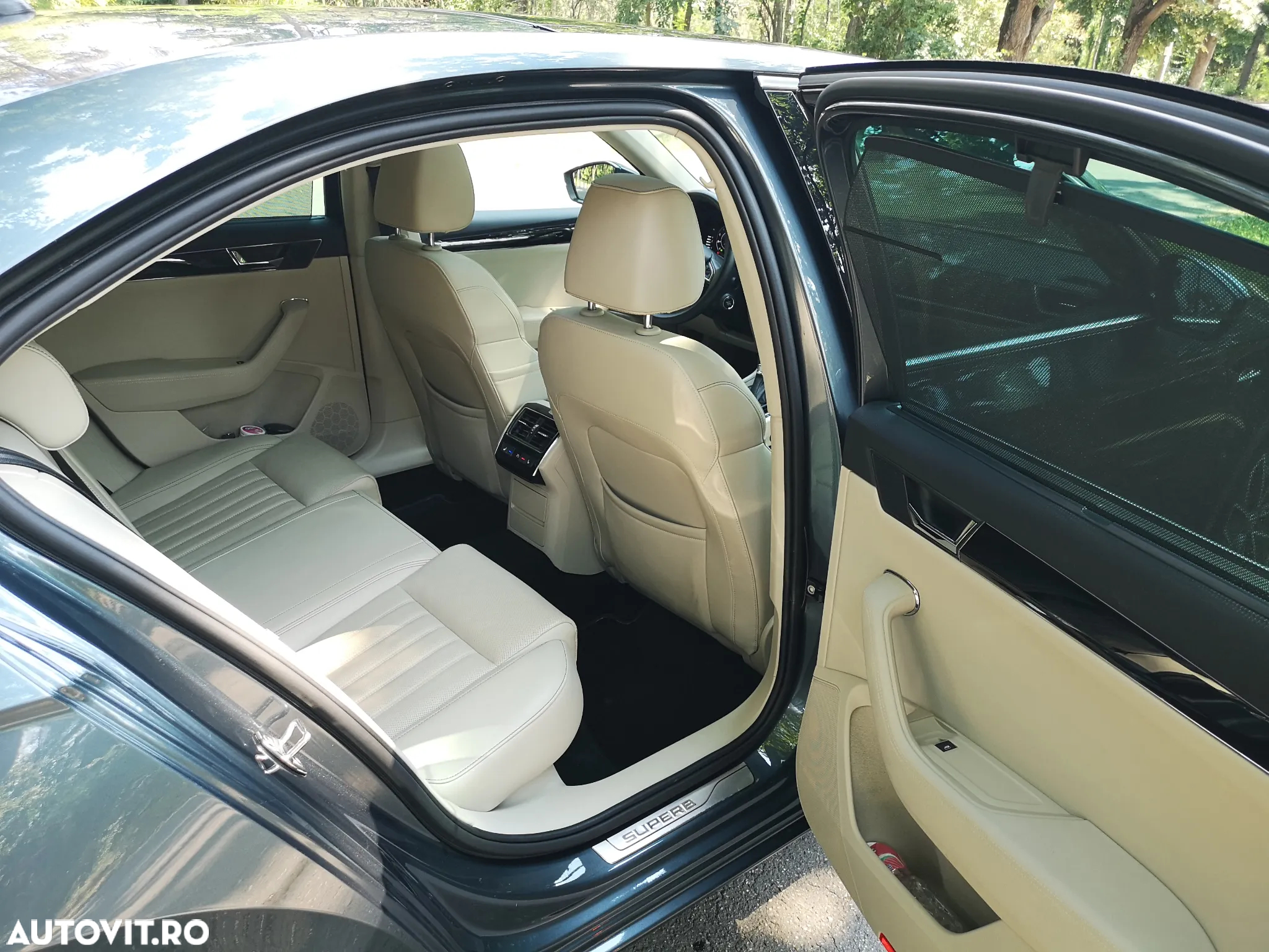 Skoda Superb 2.0 TDI DSG Laurin & Klement - 25