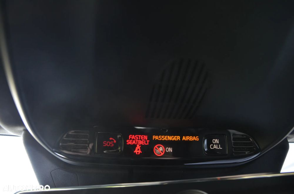 Volvo XC 60 D4 AWD Geartronic Momentum - 32