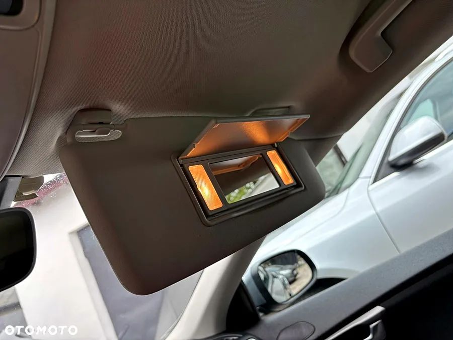 Volvo V40 D2 Drive-E Momentum - 32