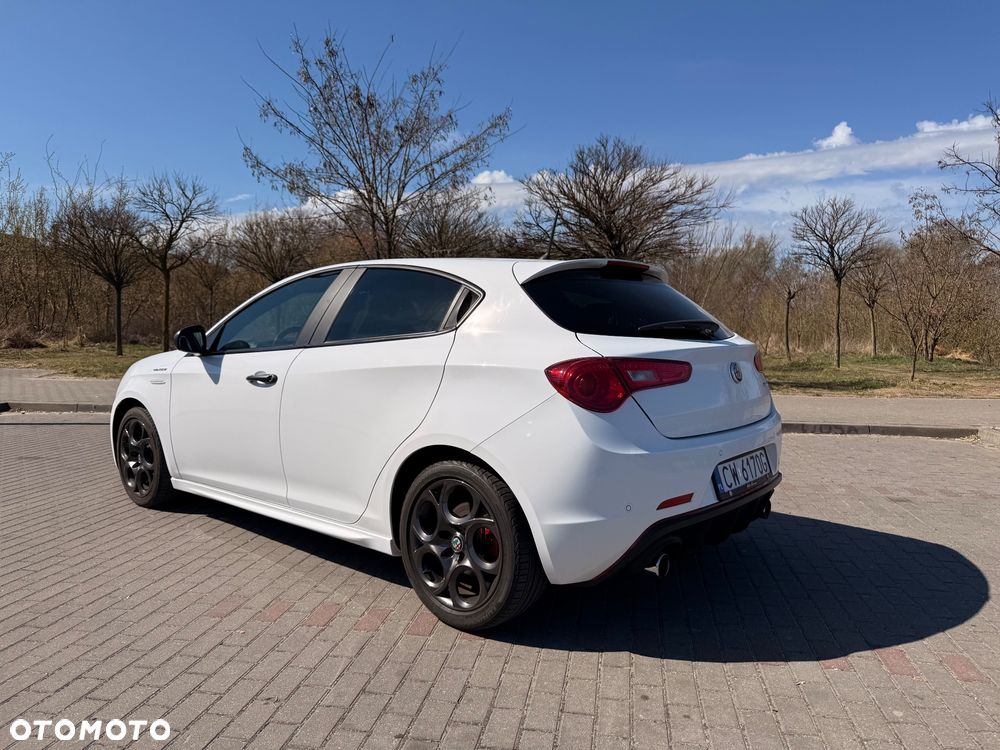 Alfa Romeo Giulietta 1750 TBi Veloce TCT - 4