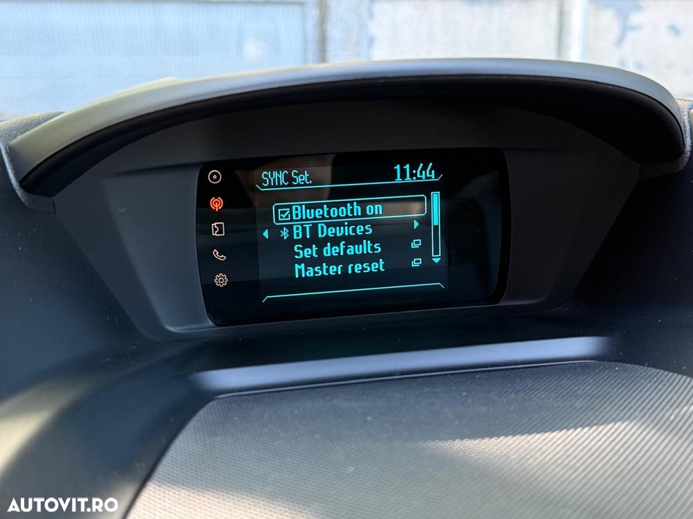 Ford Kuga - 15
