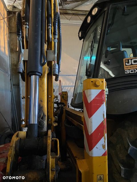 JCB 3cx 14LFWA - 4