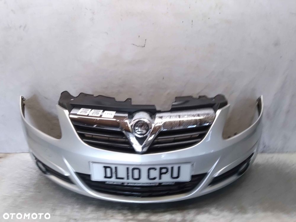 ^ ZDERZAK PRZÓD PRZEDNI OPEL CORSA D Z157 SREBRNY HALOGENY - 1