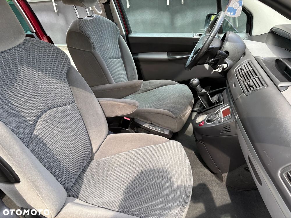 Peugeot 807 - 16