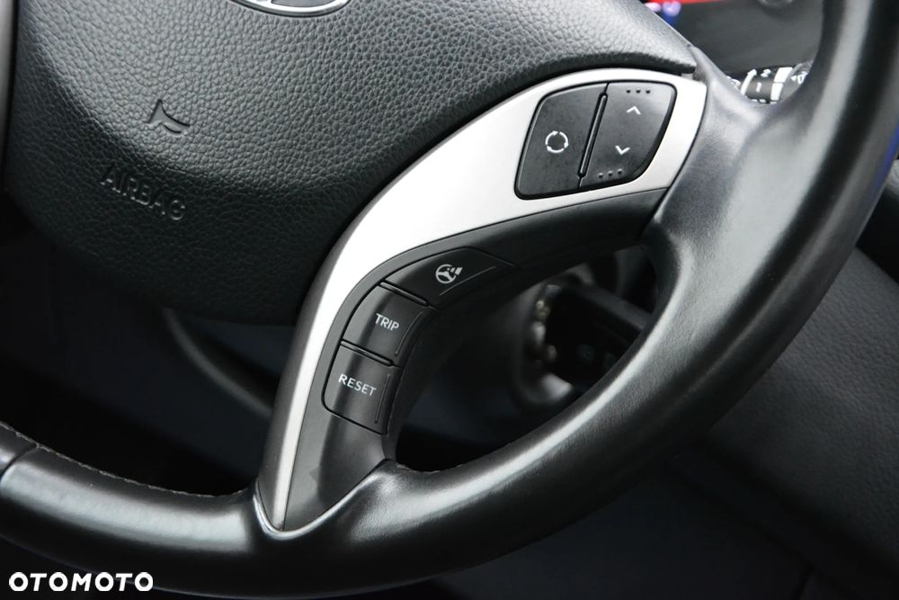 Hyundai i30 1.6 CRDI Fifa World Cup Edition - 10