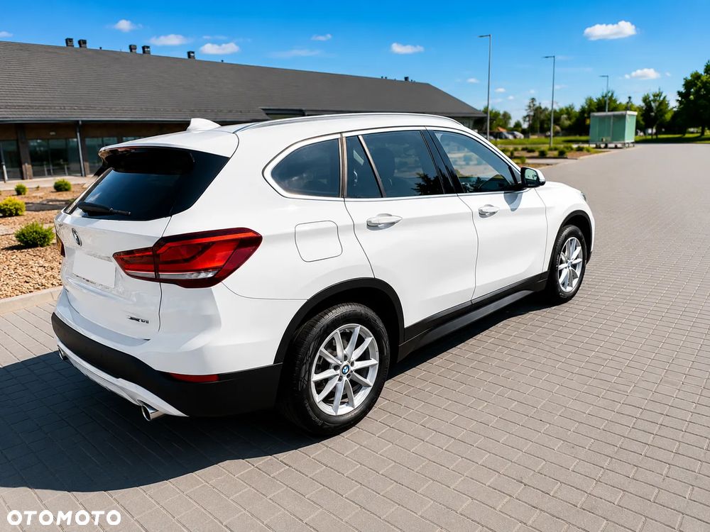 BMW X1 sDrive18i Advantage - 4