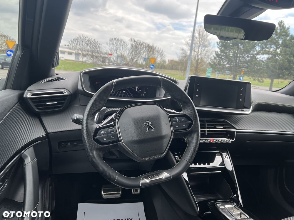 Peugeot 2008 PureTech 130 EAT8 GT Exclusive - 6