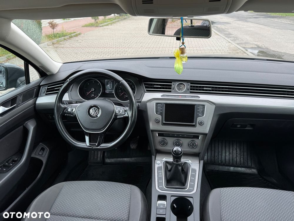 Volkswagen Passat 1.6 TDI BMT Trendline - 6