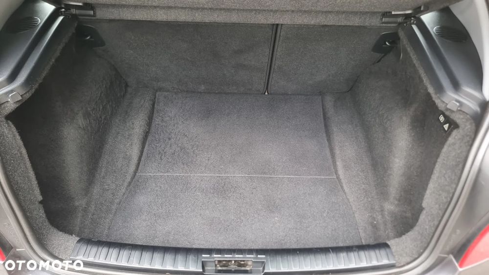 BMW Seria 1 118d - 38