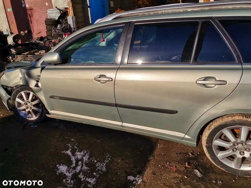 TOYOTA Avensis T25 KOMBI 2.0D4D lak 6T1 Zderzak blotnik drzwi fotele silnik skrzynia wahacze lampy - 3