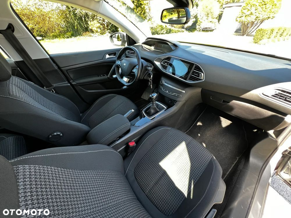 Peugeot 308 1.2 PureTech Business Line S&S - 15