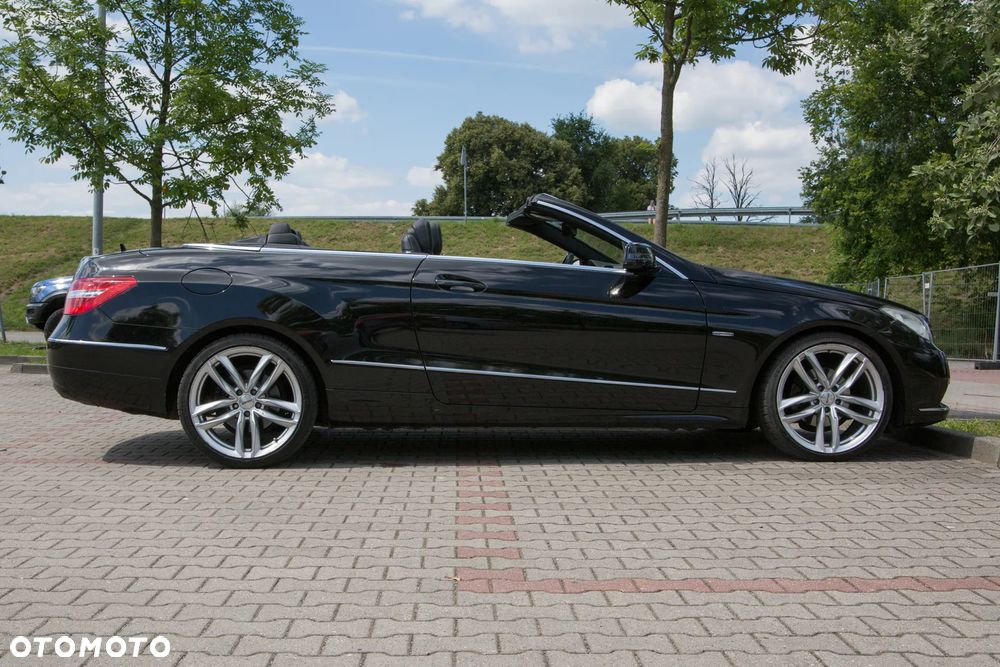 Mercedes-Benz Klasa E 200 CGI BlueEFFICIENCY Automatik Elegance - 11