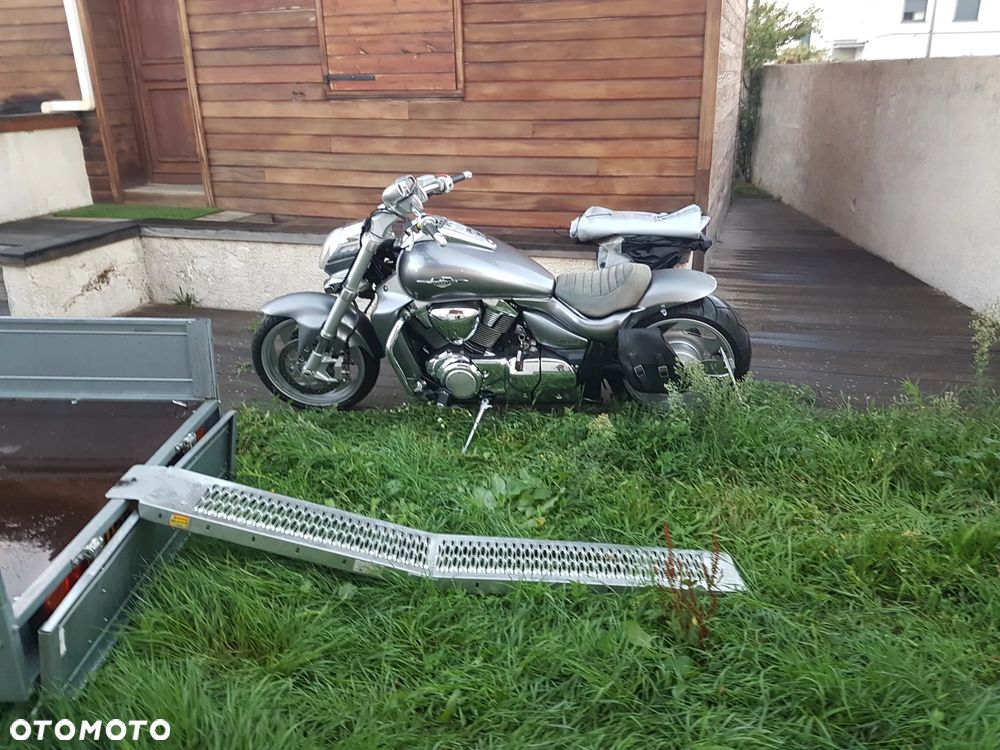 Suzuki Intruder - 16