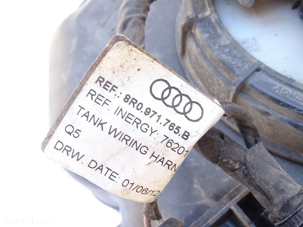 ZBIORNIK PŁYNU ADBLUE POMPKA 8R0131877 2.0 TDI AUDI Q5 8R - 15