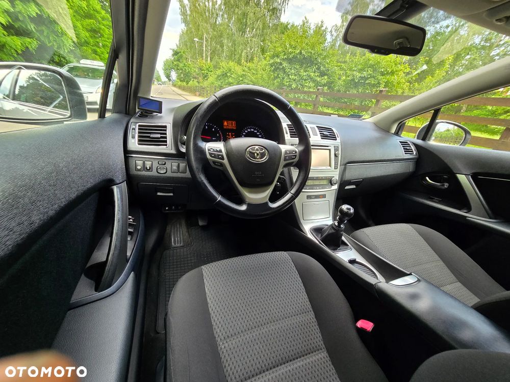 Toyota Avensis 2.0 D-4D Premium - 35