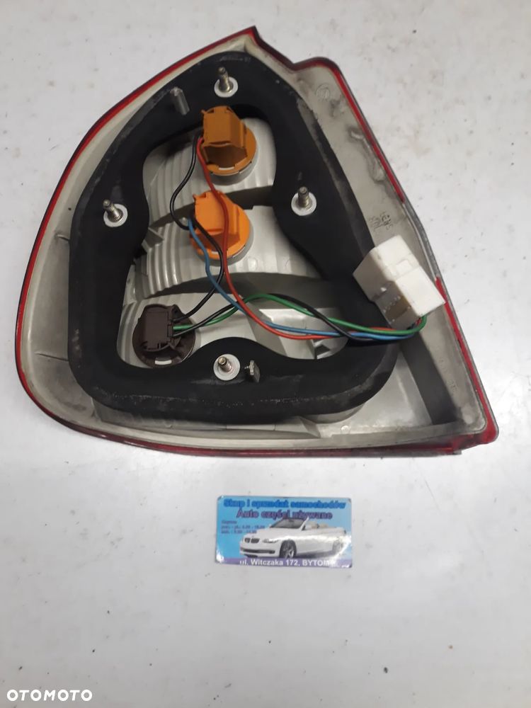 LAMPA PRAWY TYŁ  MITSUBISHI CARISMA II 1,9 DID  2002r   151086 - 2