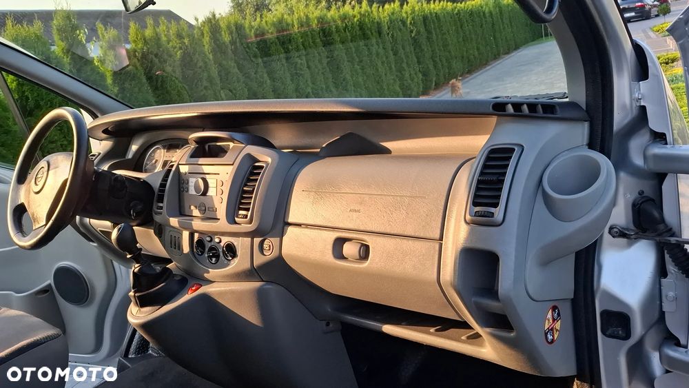 Opel VIVARO - 29
