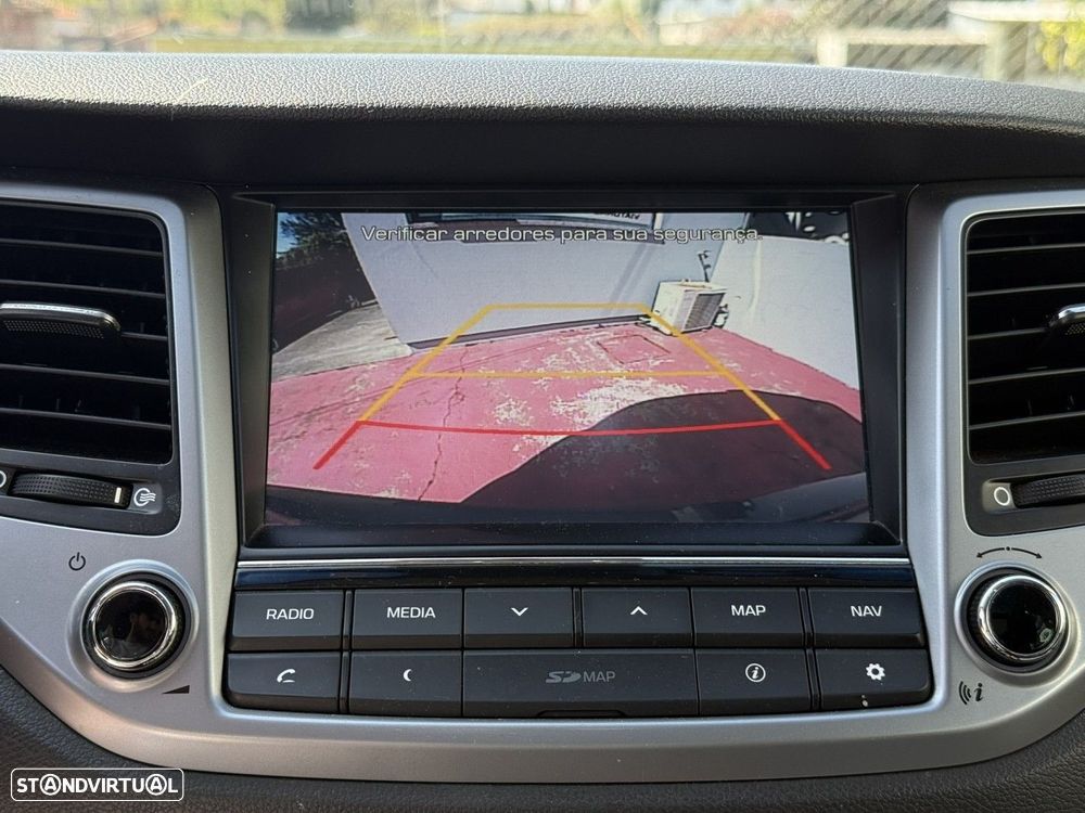 Hyundai Tucson 1.7 CRDi Executive - 12