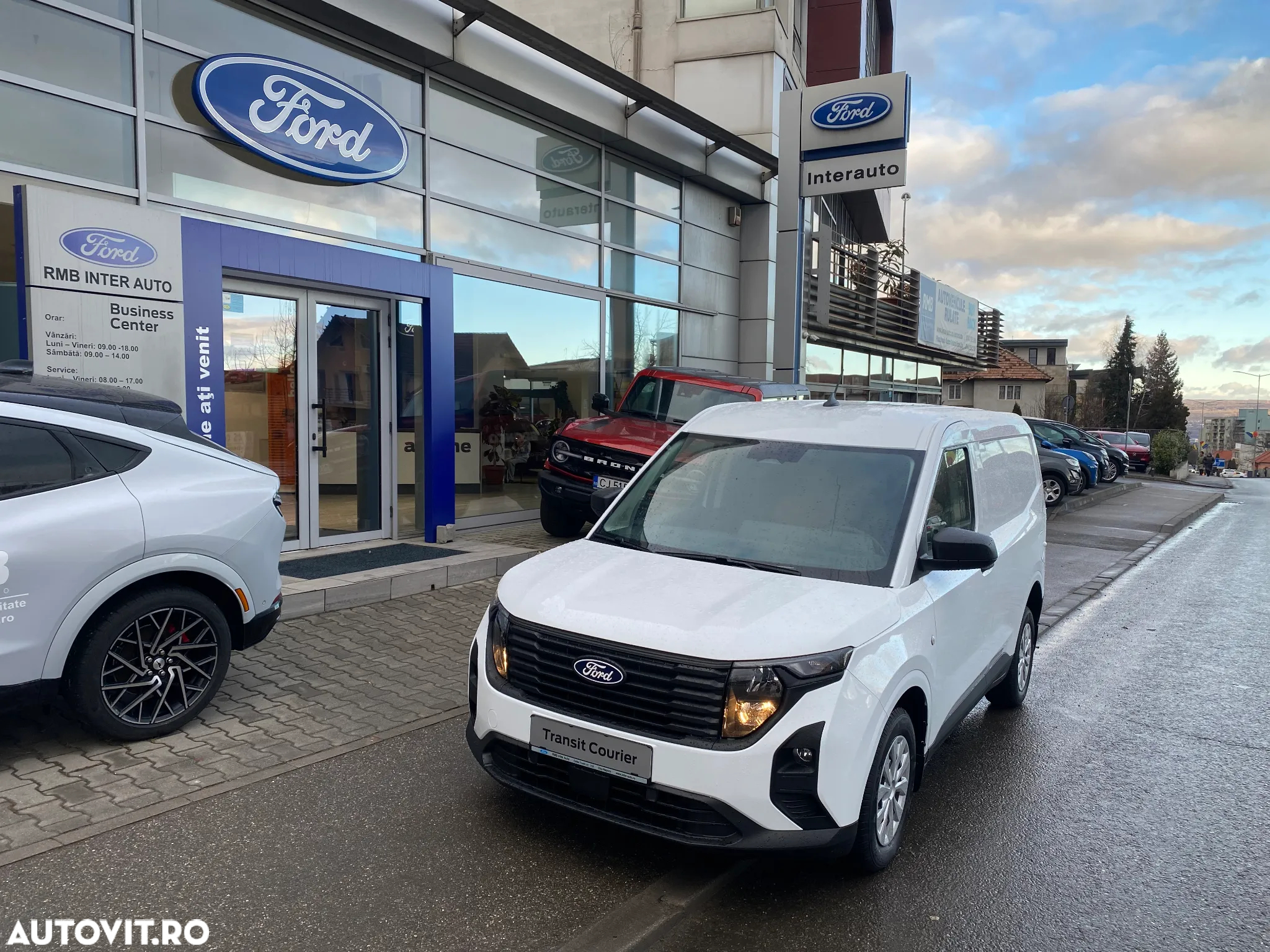 Ford Transit Courier Van Trend - 2