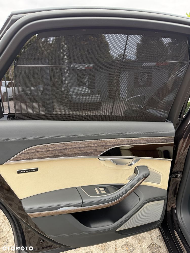 Audi S8 - 32