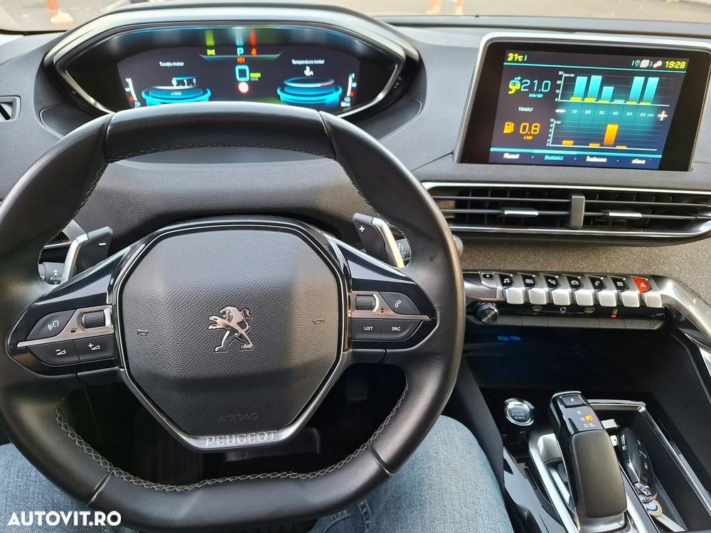 Peugeot 3008 PHEV EAT8 Allure - 31