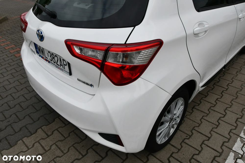 Toyota Yaris Hybrid 100 Premium EU6 - 13