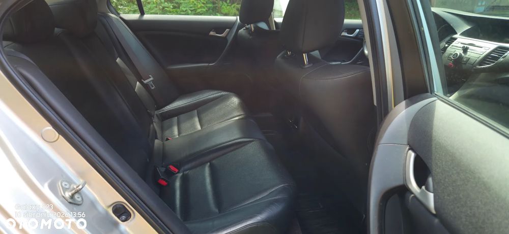 Honda Accord 2.4 Executive - 17
