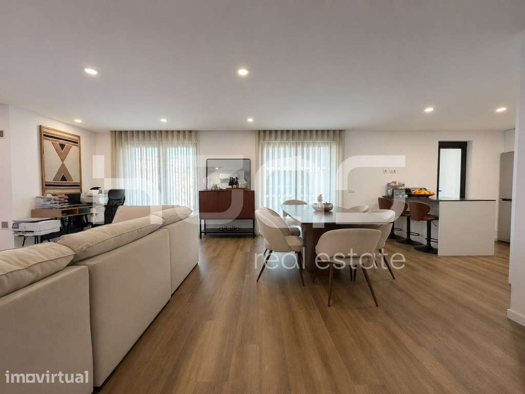 Apartamento T3 com Garagem Fechada, Varandas Amplas e Churrasqueira... - Grande imagem: 3/24