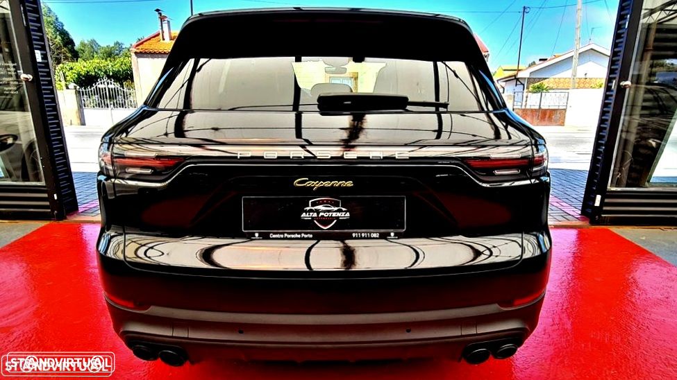 Porsche Cayenne Coupé E-Hybrid - 2