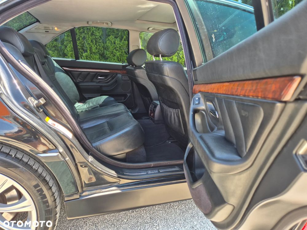 BMW Seria 7 - 8