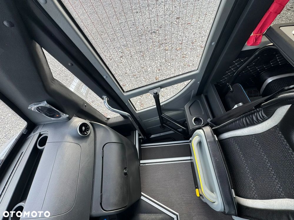 Mercedes-Benz Sprinter 519 - 19