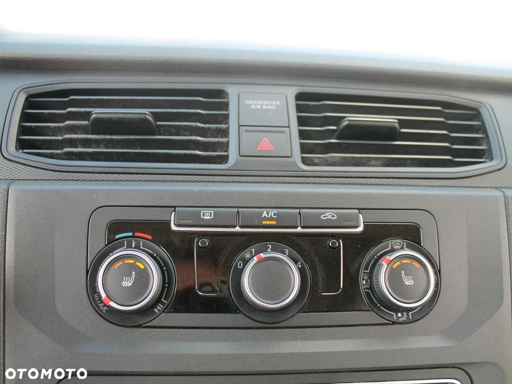 Volkswagen Caddy - 27