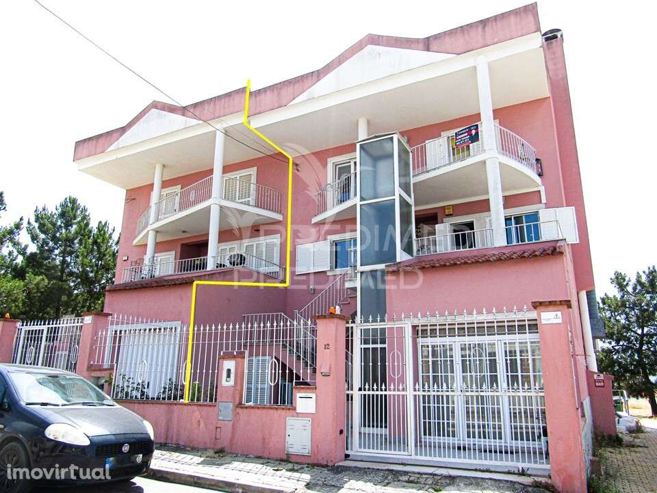 Moradia com 6 assoalhadas em local muito sossegado e perto das praias - Grande imagem: 2/40