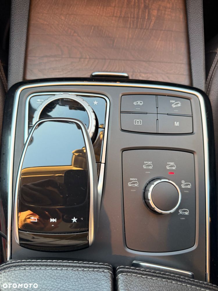 Mercedes-Benz GLE 350 d 4-Matic - 25