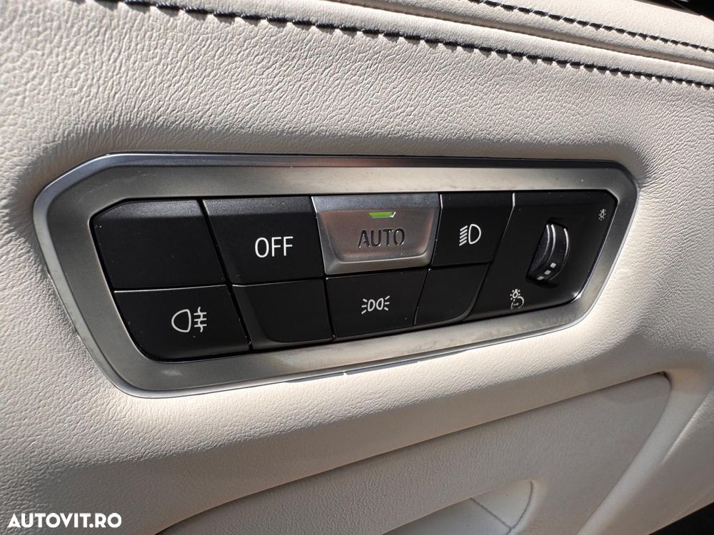 BMW X6 xDrive40i AT MHEV - 30
