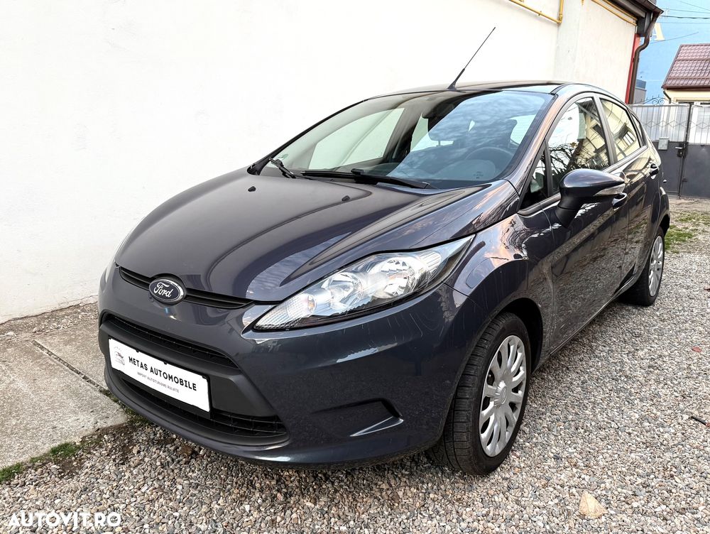Ford Fiesta 1.6 TDCI Champions Edition - 1