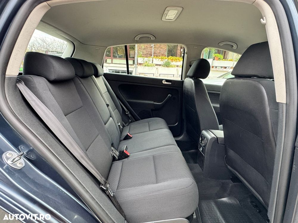 Volkswagen Golf Plus - 13