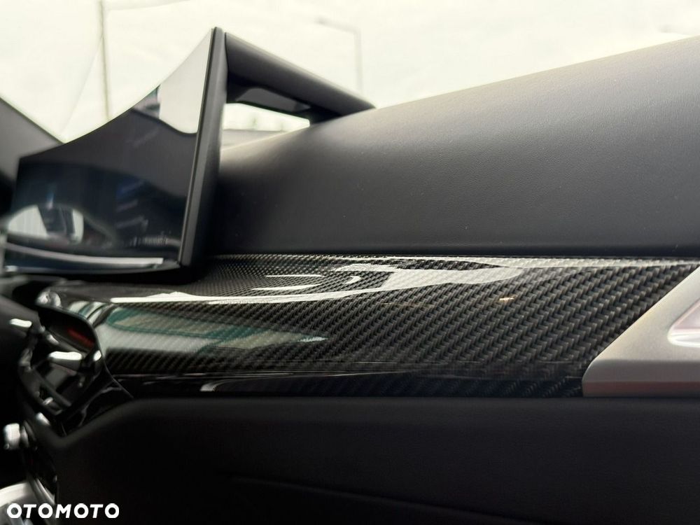 BMW M4 Competition M xDrive - 33