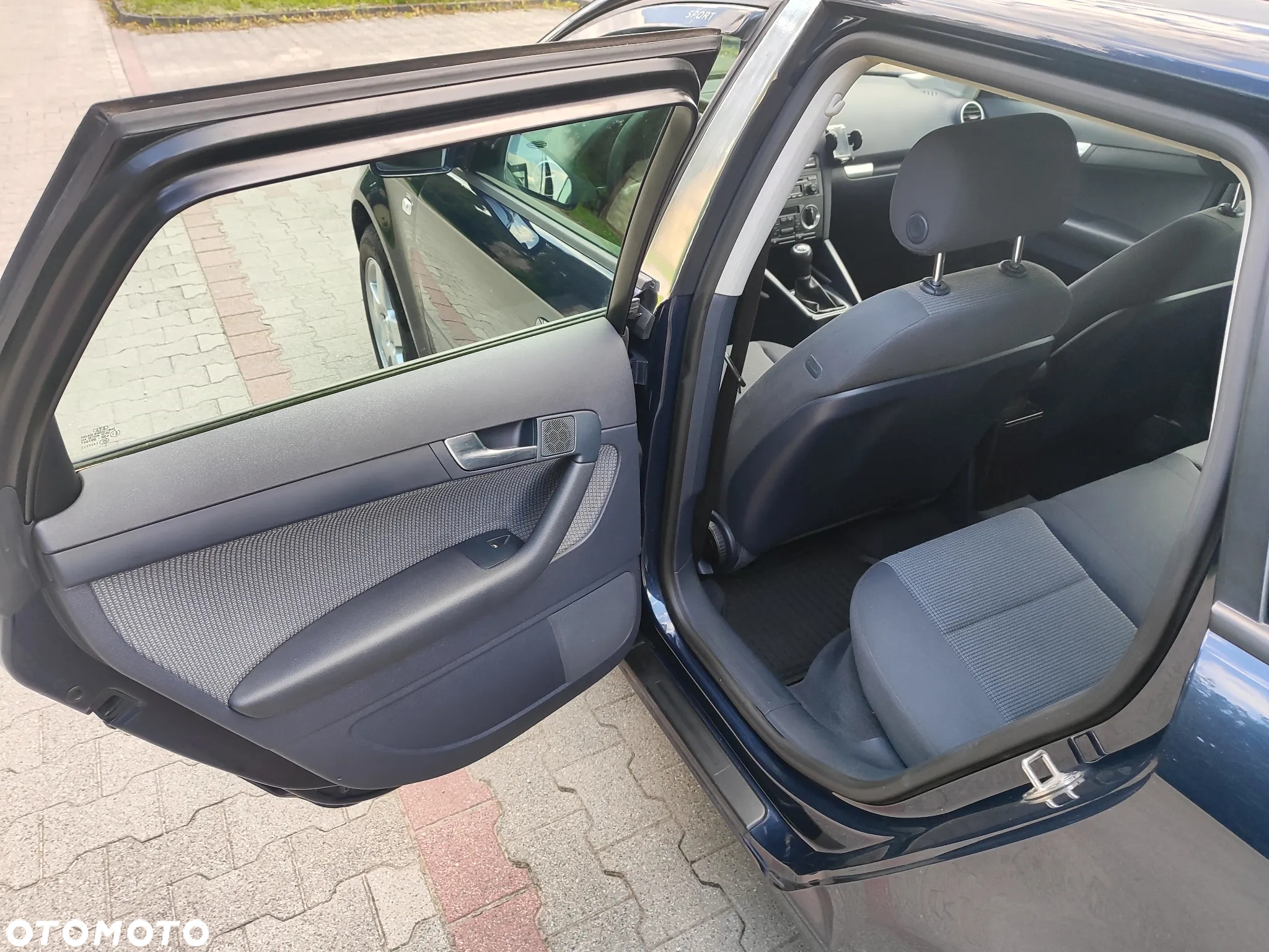 Audi A3 Sportback 1.6 Ambiente - 27