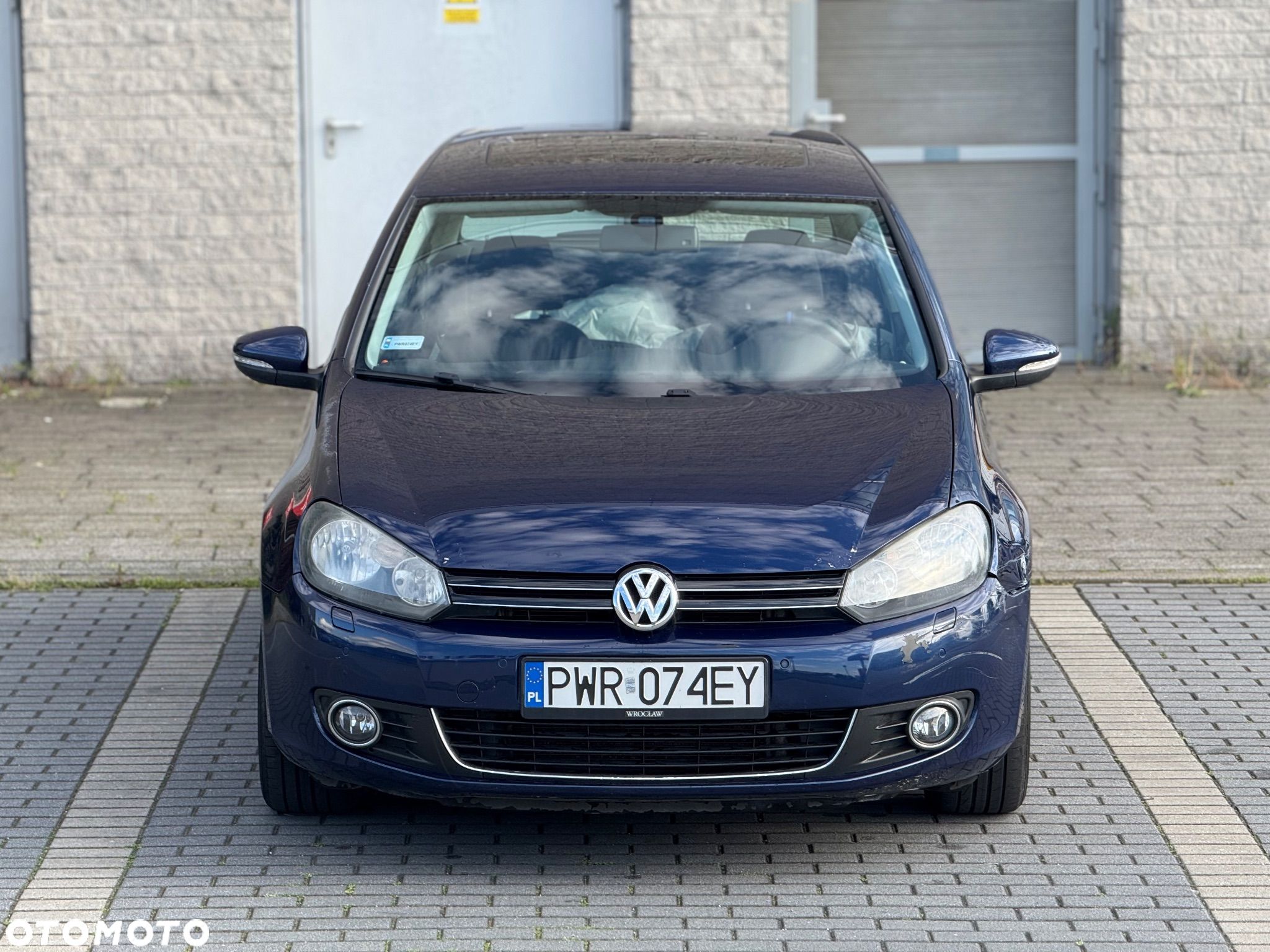 Volkswagen Golf - 1